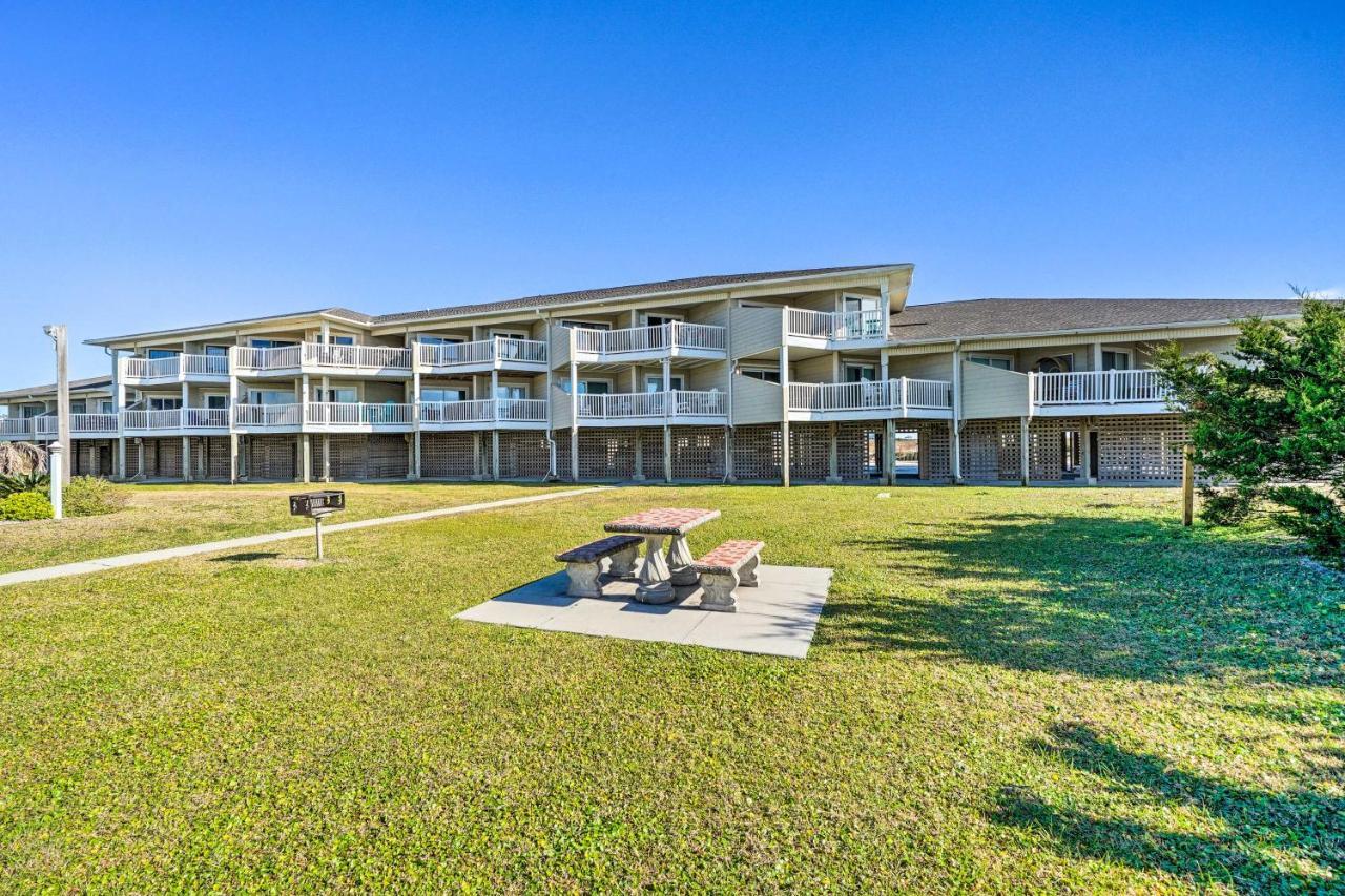 Oak Island Beachfront Condo With Community Pool Экстерьер фото