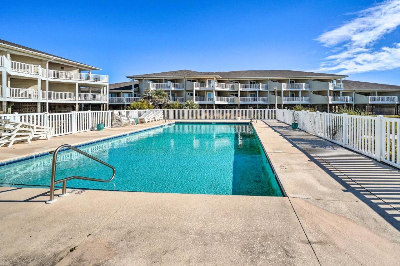 Oak Island Beachfront Condo With Community Pool Экстерьер фото