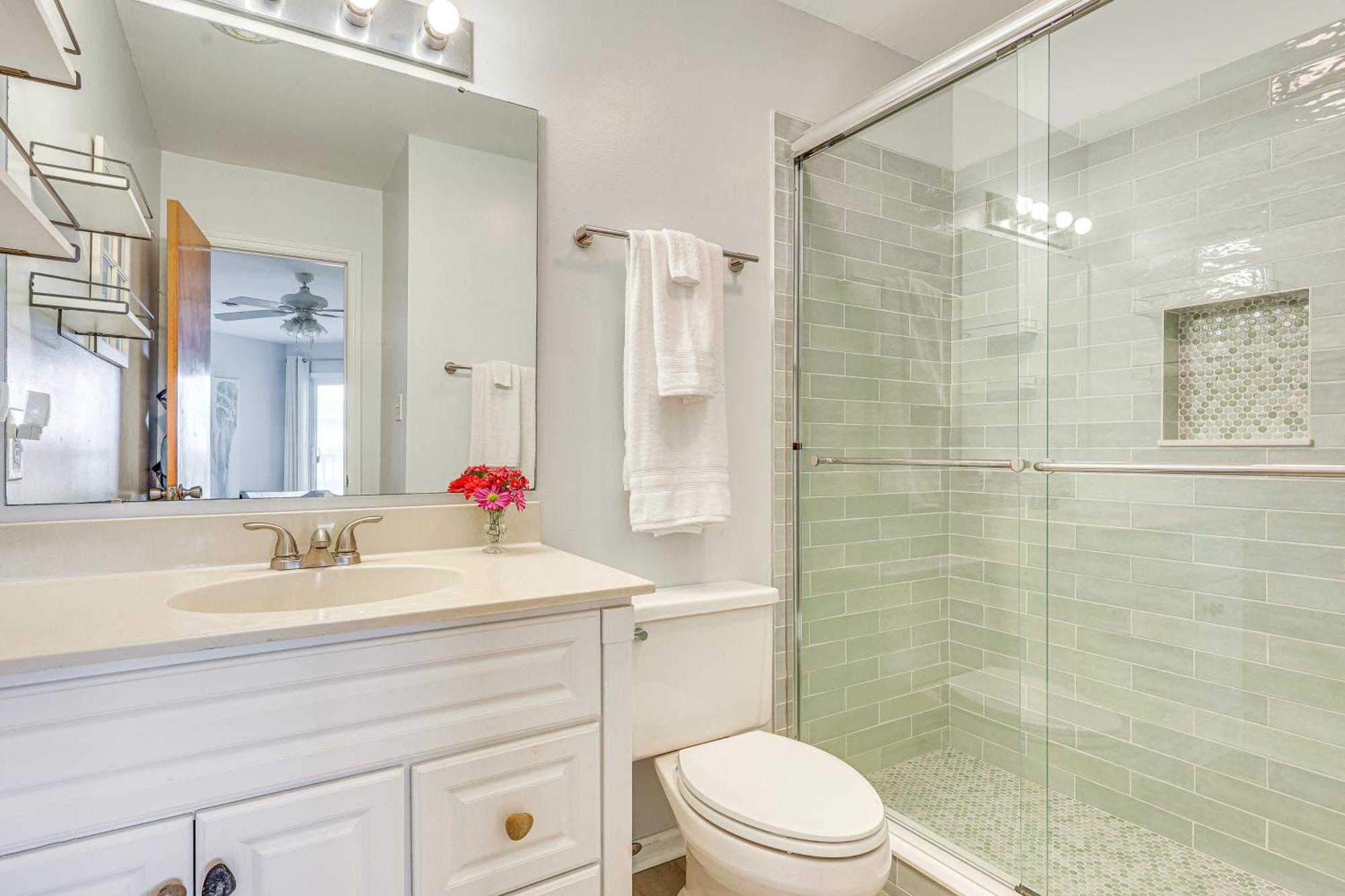 Oak Island Beachfront Condo With Community Pool Экстерьер фото
